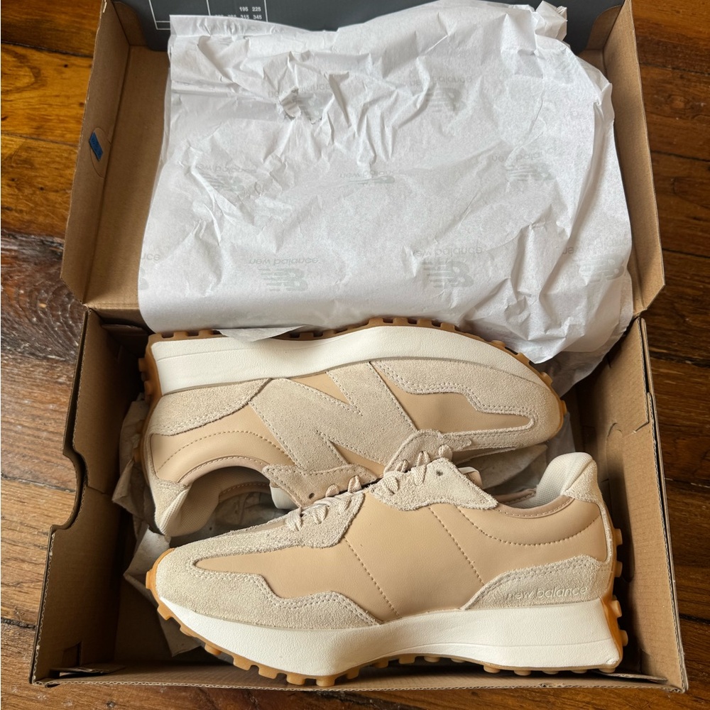 New Balance 327 Beige Brown